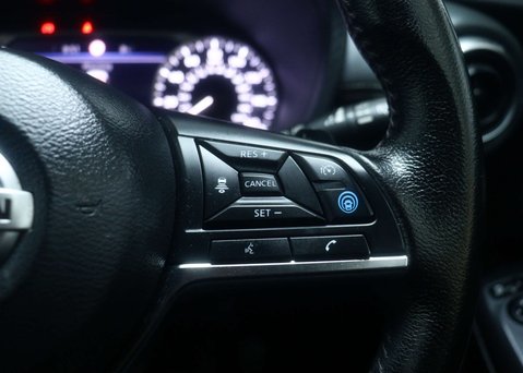 Nissan Juke 1.0 Juke Tekna DiG-T Semi-Auto 5dr 32