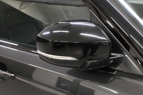 Land Rover Range Rover Sport 3.0 Range Rover Sport HSE Dynamic Black D MHEV Auto 4WD 5dr 45