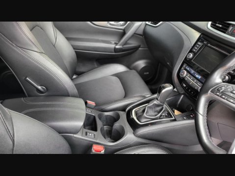 Nissan Qashqai DIG-T TEKNA DCT 18