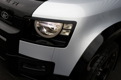 Land Rover Defender 90