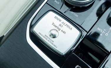 BMW Alpina B3 Touring 24