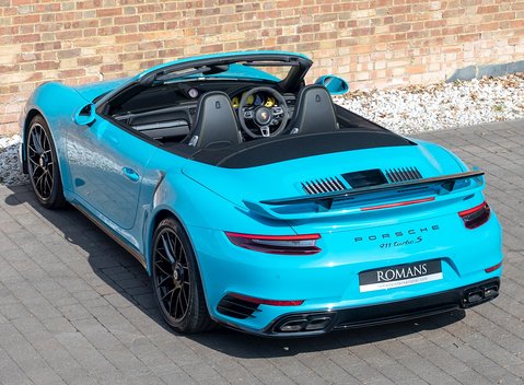 Porsche 911 (991.2) Turbo S Cabriolet 11