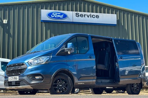 Ford Transit Custom Crew Cab LWB L2H1 Low Roof Trail 320 Air Con Alloys Sensors Tow Bar EURO 6 
