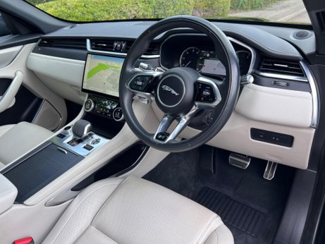 Jaguar F-Pace 2.0 D200 MHEV R-Dynamic Black Auto AWD Euro 6 (s/s) 5dr 56