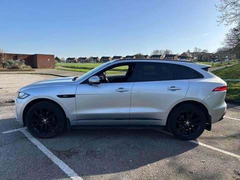 Jaguar F-Pace 2.0 D180 R-Sport Auto AWD Euro 6 (s/s) 5dr 9
