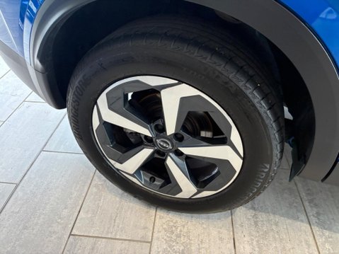 Nissan Qashqai 1.3 DIG-T MHEV N-Connecta XTRON Euro 6 (s/s) 5dr 12
