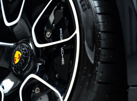 Porsche 911 Turbo S (992) 32