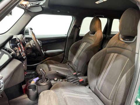 Mini Hatch 2.0 Cooper S Sport Hatchback 5dr Petrol Steptronic Euro 6 (s/s) (192 ps) 29