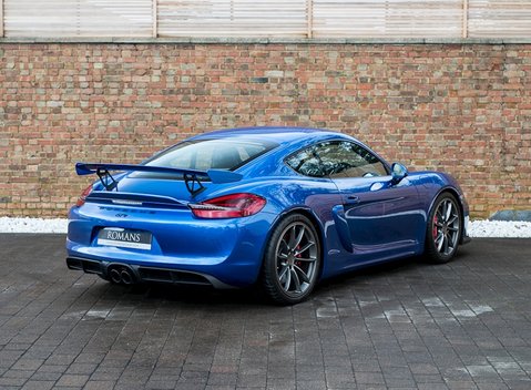 Porsche Cayman GT4 7
