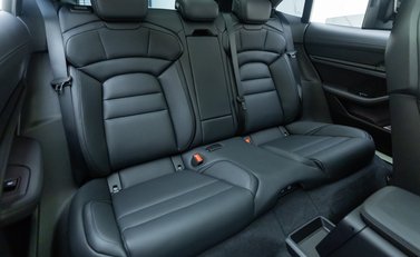 Porsche Taycan 4S CROSS TURISMO 14