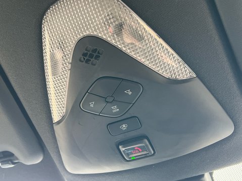 Toyota C-HR DESIGN 28