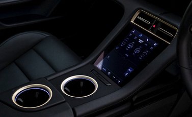 Porsche Taycan 4S Cross Turismo 23