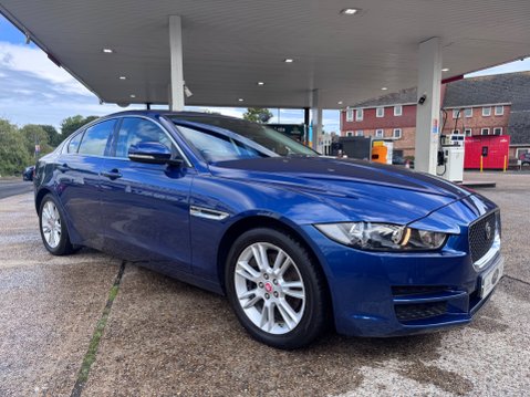 Jaguar XE GTDI PRESTIGE 6