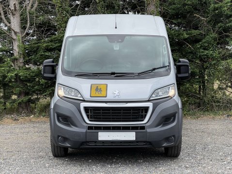 Peugeot Boxer 2.2 440 17seat Non-D1 accessible Minibus Lite with full ramp. L4 H2 Euro 6 8