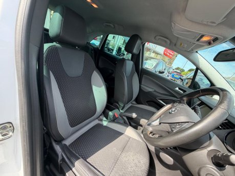 Vauxhall Crossland X ELITE NAV 8