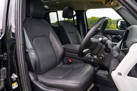 Land Rover Defender P400e XS Edition 11