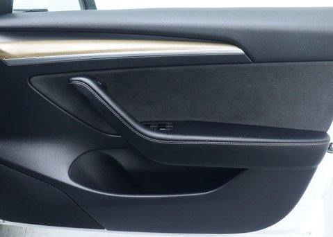 Tesla Model 3 Saloon 4dr Electric Auto RWD (241 bhp) 36