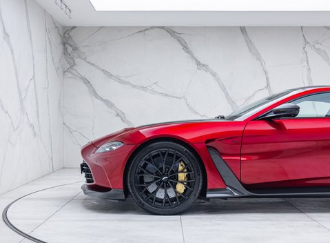 Aston Martin V12 Vantage 34
