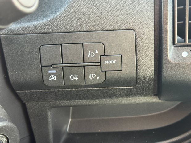 Peugeot Boxer LWB L3H2 [SOLD MM] Medium Roof Pro Premium Plus 335 Air Con Nav Sensors EUR 22