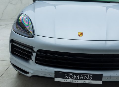 Porsche Cayenne E-Hybrid Coupe 29