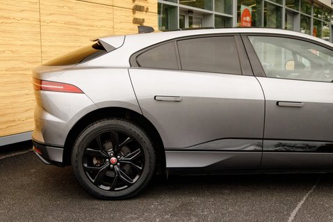 Jaguar I-Pace BLACK 8