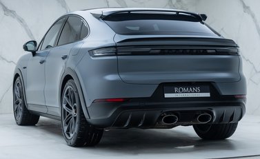 Porsche Cayenne TURBO E-HYBRID Coupe with GT Package 10