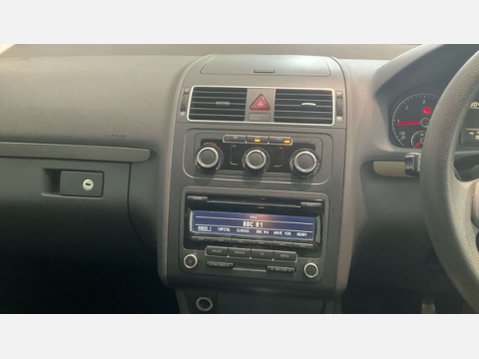 Volkswagen Touran 1.6 TDI S MPV 5dr Diesel DSG Euro 5 (105 ps) 11