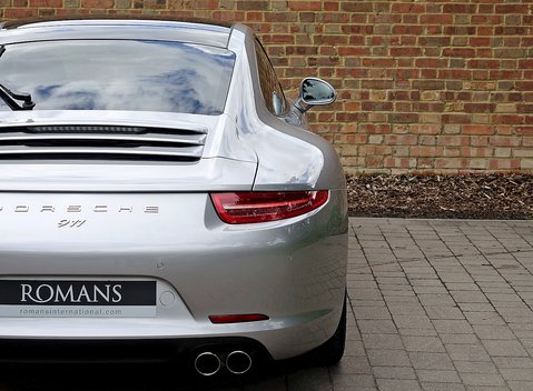 Porsche 911 (991) Carrera 16