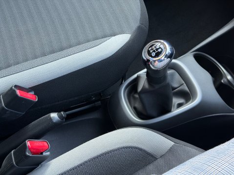 Toyota Aygo VVT-I X-TREND 16