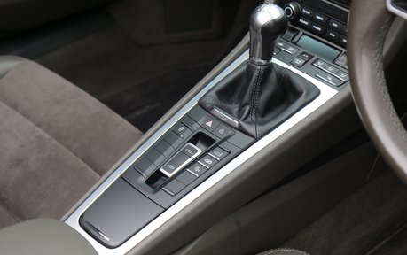 Porsche 718 Boxster - BOSE, 20" Alloys, Sport Chrono, and More 10