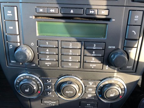 Land Rover Freelander SD4 HSE automatic diesel 89,000m, NAV, heated seats, leather, DAB 25