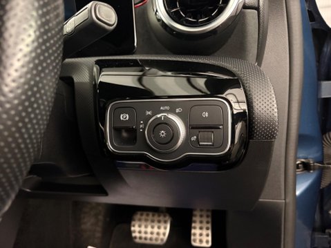Mercedes-Benz A Class 1.3 A200 AMG Line 7G-DCT Euro 6 (s/s) 5dr 28