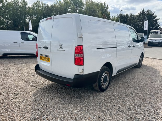 Peugeot Expert XLWB L3H1 Low Roof Professional 2900 Air Con EURO 6 6