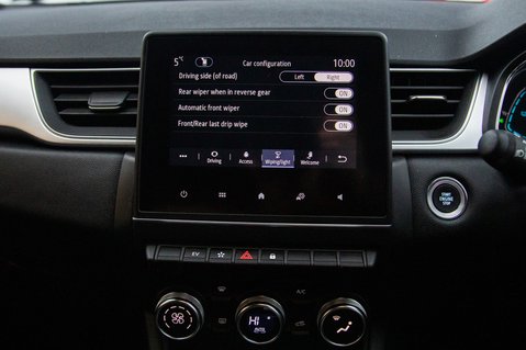 Renault Captur TECHNO E-TECH 26