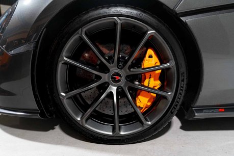 McLaren 570S SPIDER. WARRANTY. FULL MSH. CERAMIC BRAKES. SPORT EXHAUST. FRONT LIFT. B&O 12