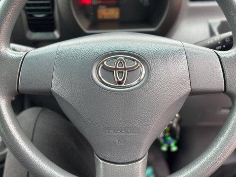 Toyota bB Pixis 10