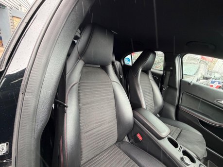 Mercedes-Benz A Class A 200 D AMG LINE 10