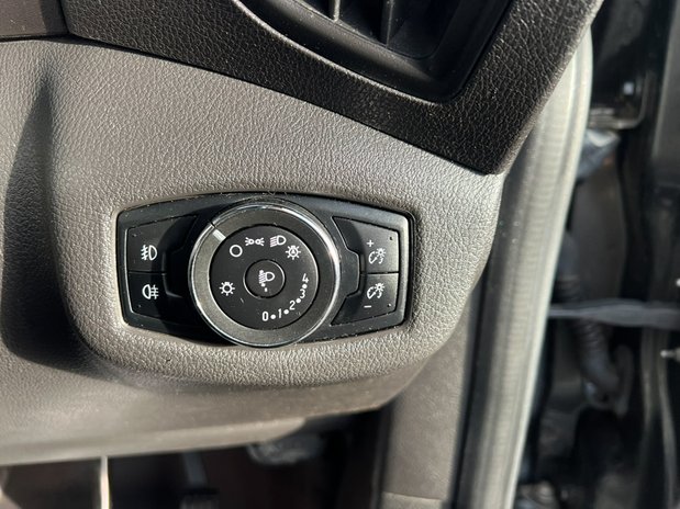 Ford Transit Connect SWB L1H1 (SOLD) 200 Air Con Alloys Camera Nav Sensors EURO 6 NO VAT 28
