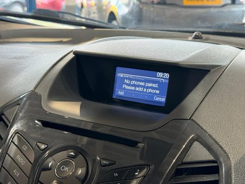 Ford Ecosport 1.0T EcoBoost Titanium 2WD Euro 5 (s/s) 5dr 12