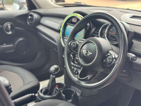 Mini Hatch 1.5 Cooper Auto 5dr 11