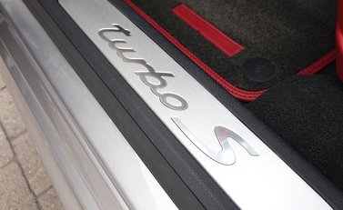 Porsche Panamera Turbo S 27