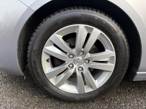 Peugeot 308 BLUEHDI S/S SW ACTIVE 4