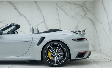 Porsche 911 Turbo S Cabriolet (992) 42