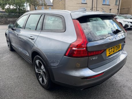 Volvo V60 B4 CROSS COUNTRY AWD MHEV 3