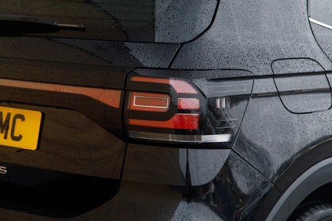 Volkswagen T-Cross R-LINE TSI DSG 9