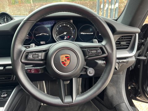 Porsche 911 CARRERA 4S PDK 18