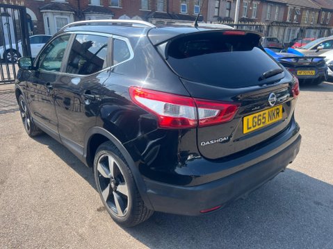 Nissan Qashqai 1.2 DIG-T n-tec+ XTRON 2WD Euro 6 (s/s) 5dr 4