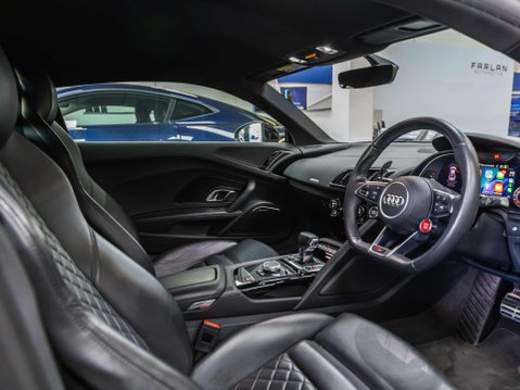 Audi R8 5.2 FSI V10 Coupe 2dr Petrol S Tronic Euro 6 (s/s) (540 ps) 42