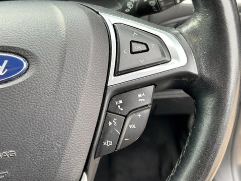 Ford S-Max TITANIUM ECOBLUE 25