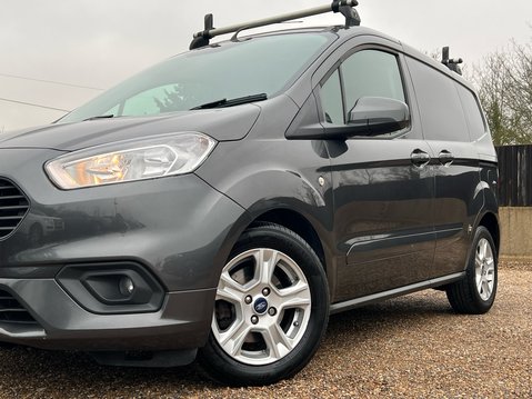 Ford Transit Courier LIMITED 15